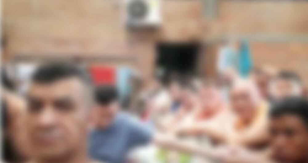 Hacinamiento en estación de la Policía Nacional en Medellín.