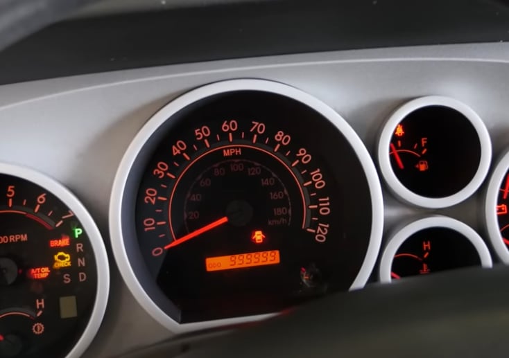 Victor Sheppard ha logrado recorrer más de un millón de millas en dos ocasiones; ambas con una Toyota Tundra.