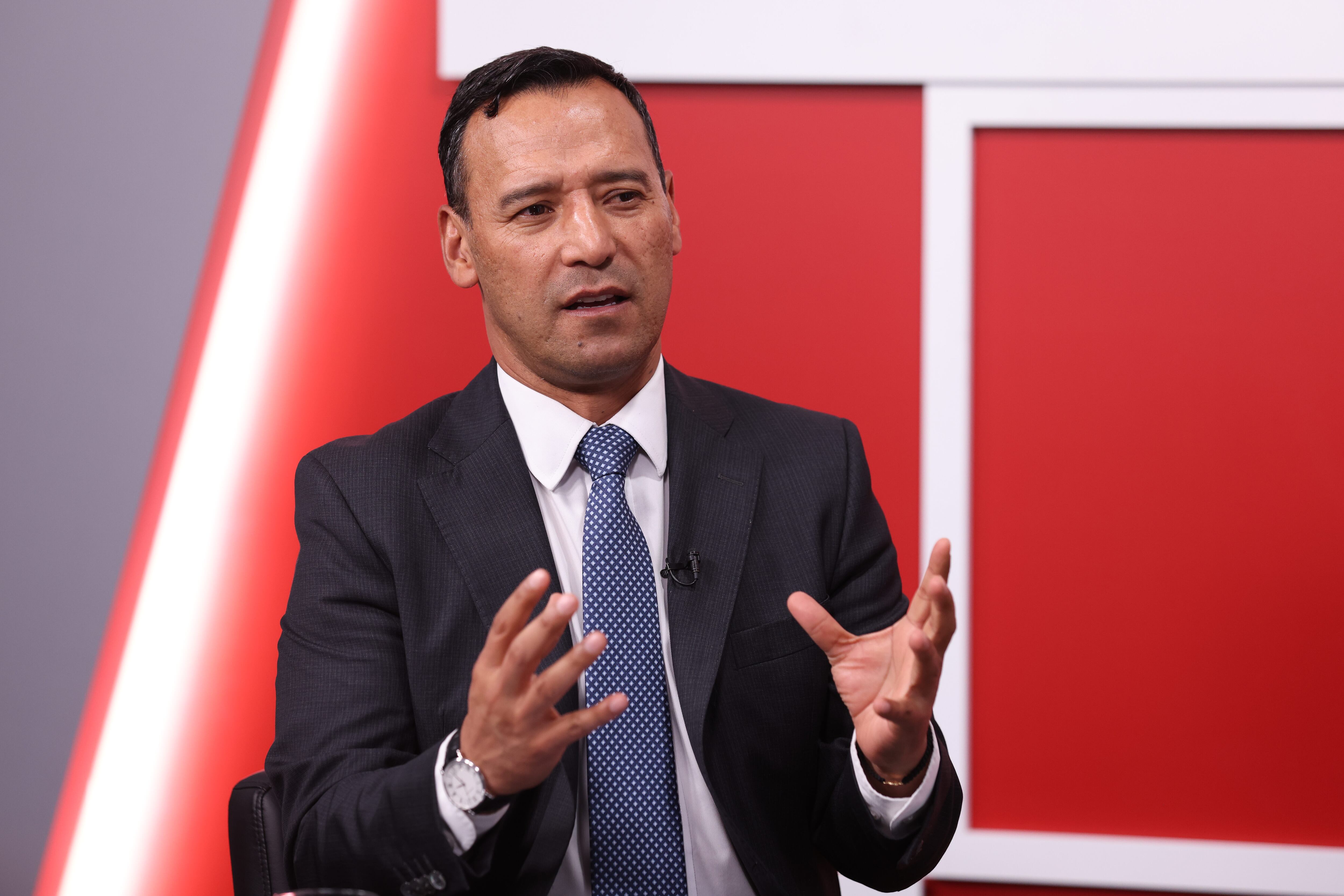 Pedro Sánchez, ministro de Defensa