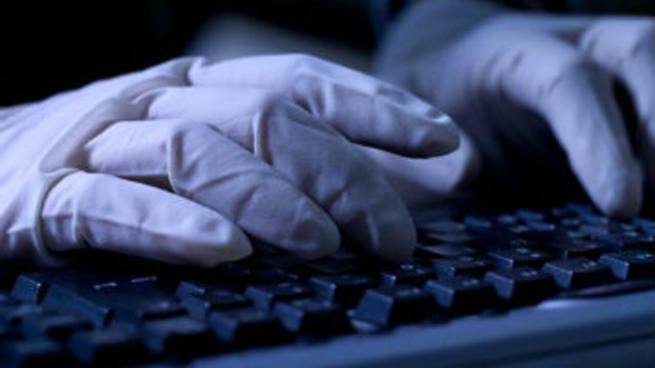 DW: Contra un ataque DDoS no se puede hacer mucho en este momento.