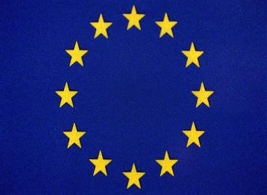 La UE pidió además a otras naciones ricas que reduzcan en un 20% sus emisiones de carbono de los niveles de 1990 para el 2020, y agregó que el bloque reducirás las suyas en un 30% si lo hacen otros países ricos.