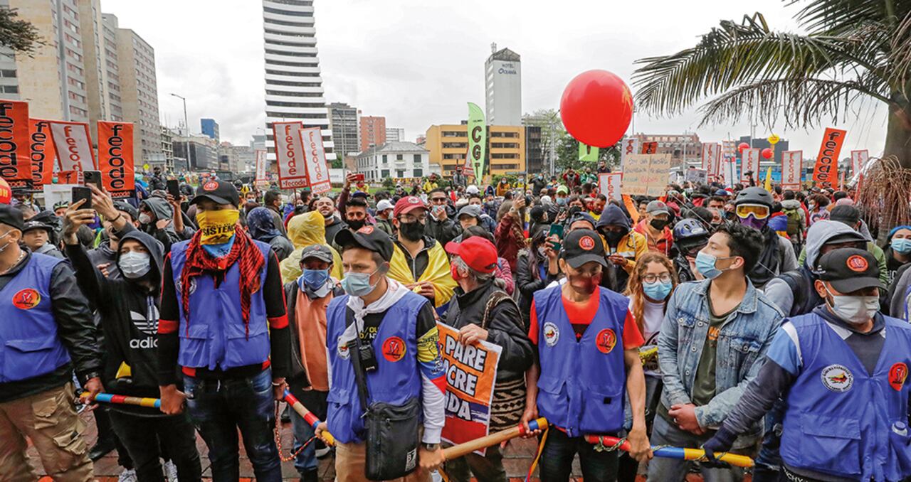 El anuncio de nuevas movilizaciones sociales motivadas por la tributaria genera incertidumbre sobre su trámite.
