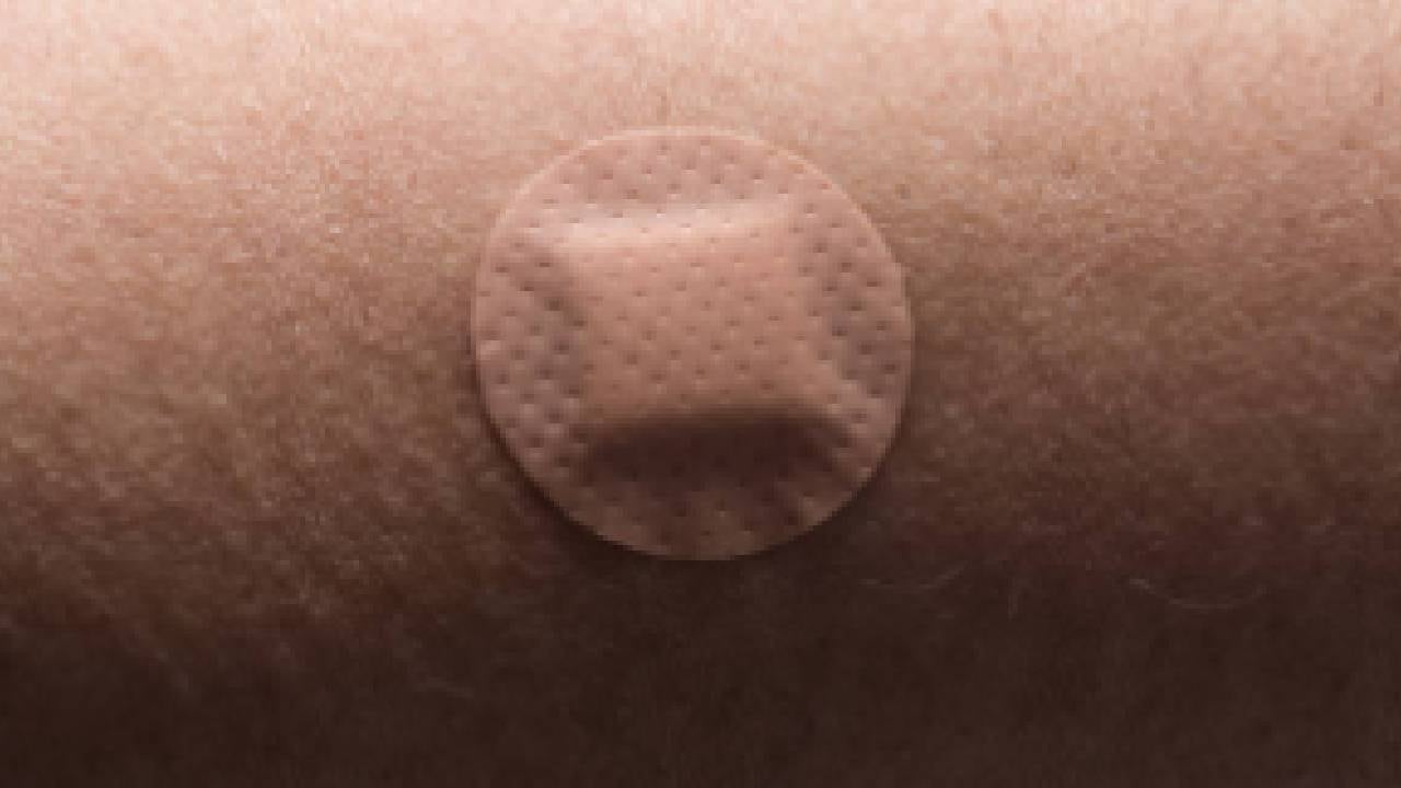 La técnica evitaría las crisis de llanto de algunos niños, temerosos de las jeringas. (Foto de referencia).