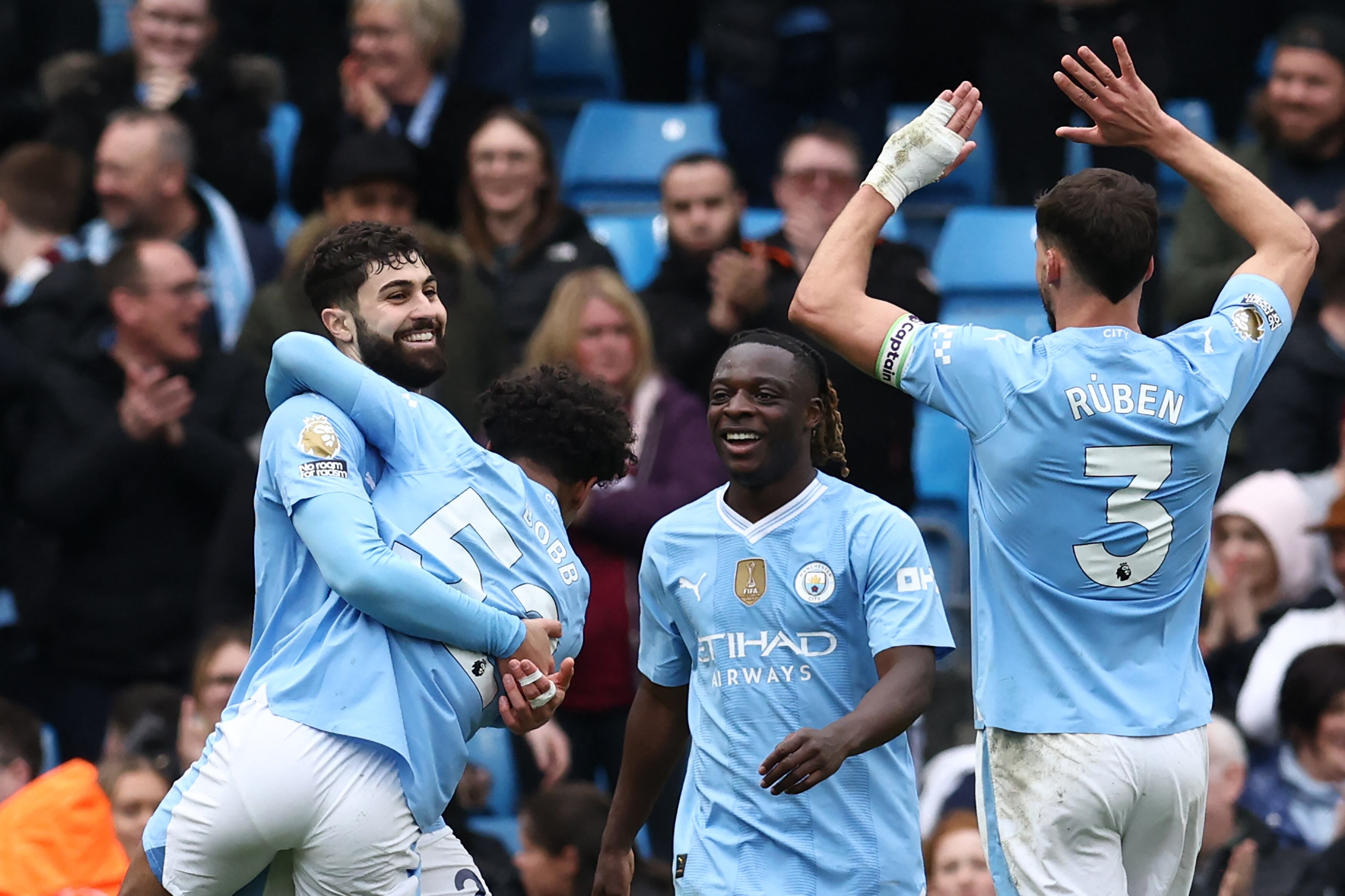 El Manchester City se impuso de local.