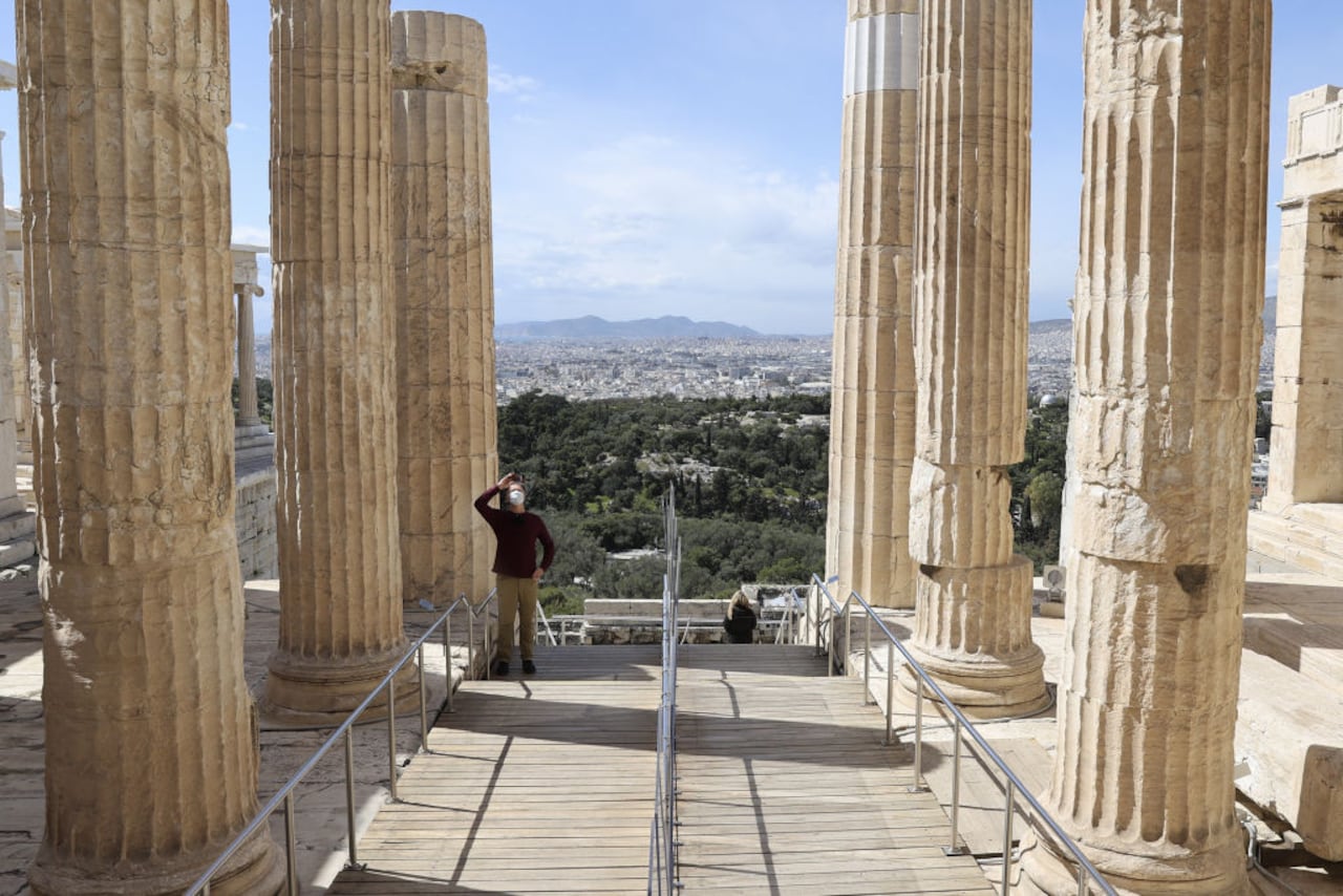 Así quedó la polémica renovación de la Acrópolis de Atenas