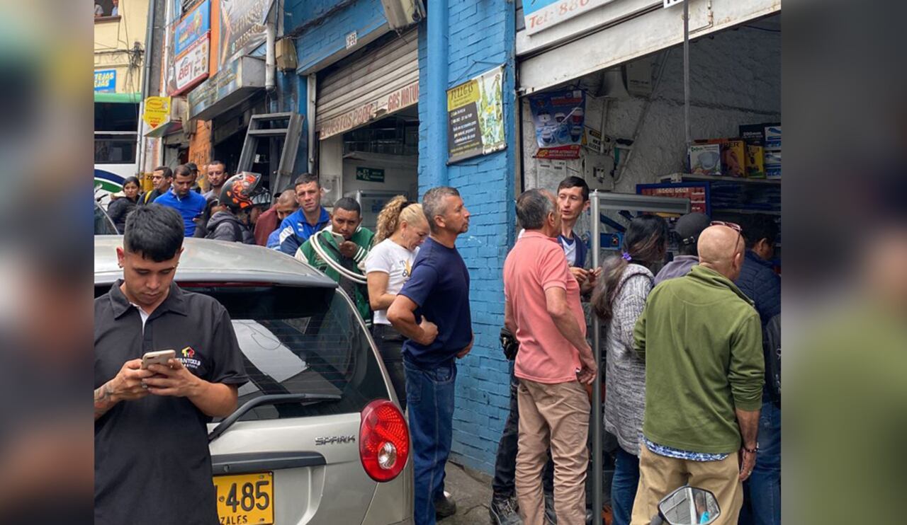 Largas filas se han formado en la ciudad por la falta de gas | Foto: Diana Quintero