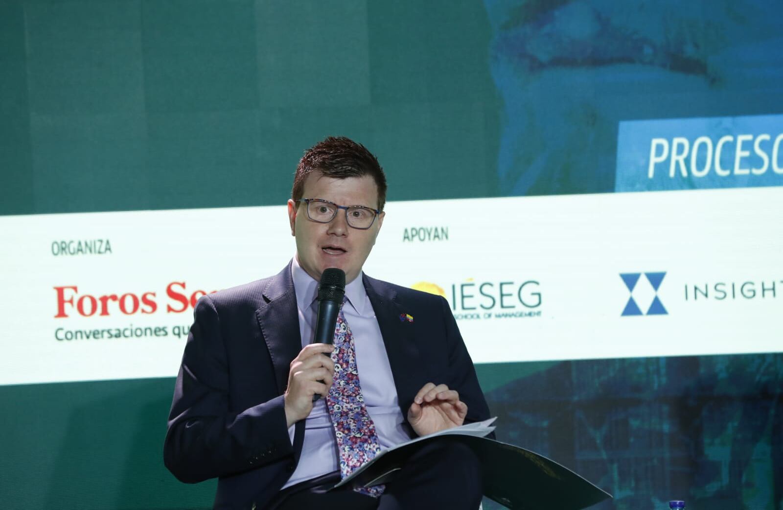 Bernard Unkles, Embajador de Australia en Colombia