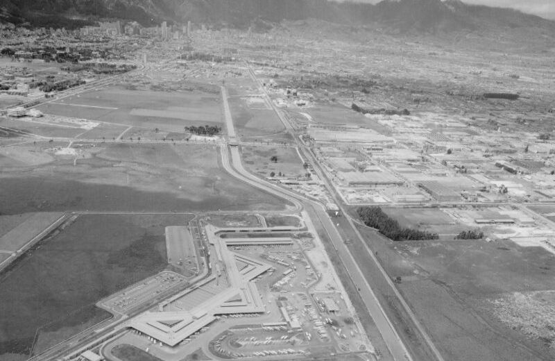 1985. Terminal de transporte.