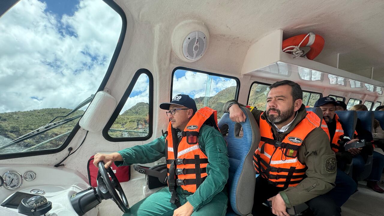 El alcalde Carlos Fernando Galán y organismos de control visitaron el embalse de Chuza, del sistema Chingaza.