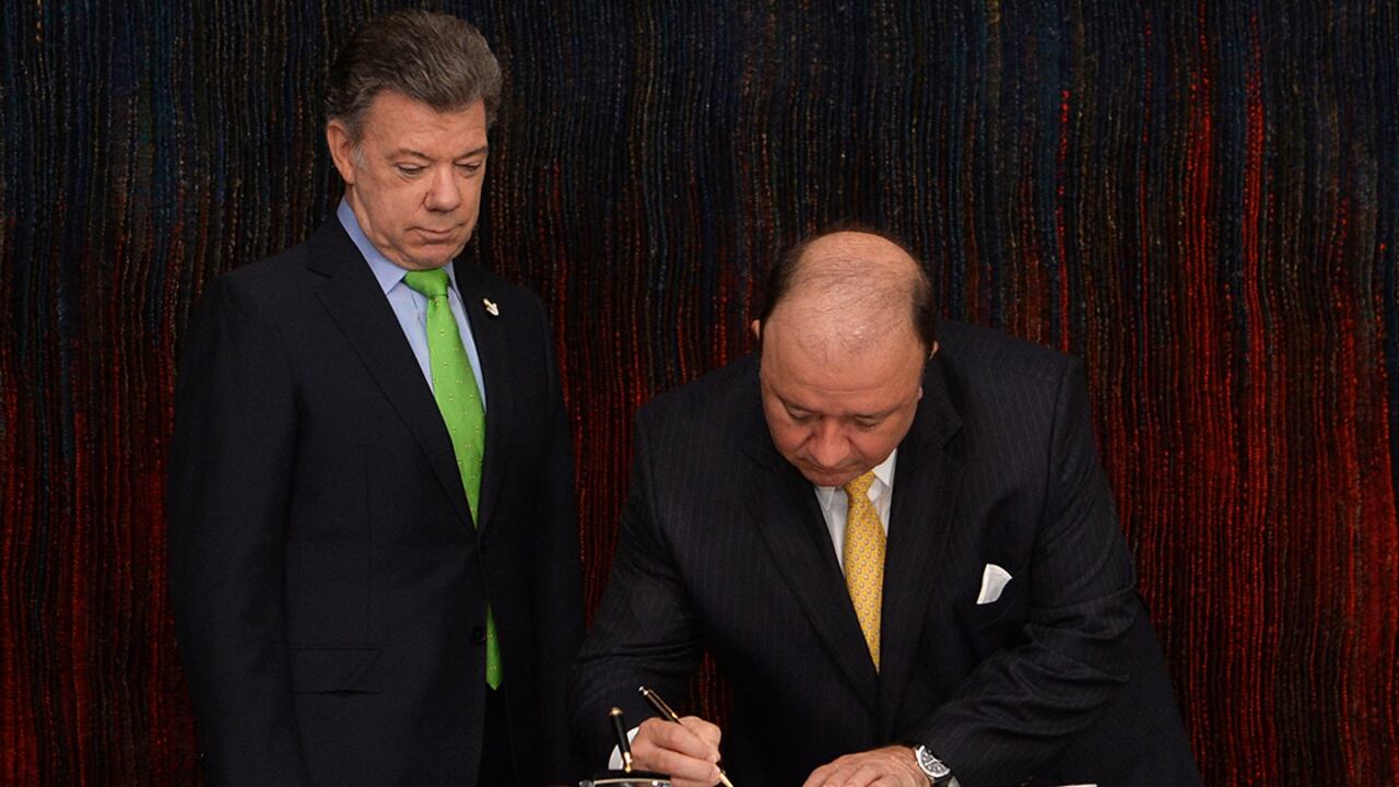 Luis Carlos Villegas Echeverri, hasta hace poco Embajador en Washington, juró este lunes ante el presidente, Juan Manuel Santos, como Ministro de Defensa Nacional.