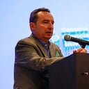 Secretario de Salud de Bogotá, Alejandro Gómez, en la firma del Memorando de Entendimiento de la Red Pública Distrital de Investigación e Innovación en Salud.