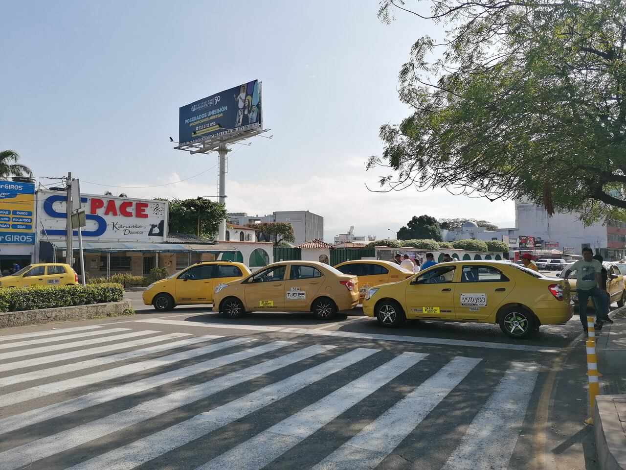 Bloqueo frente al Ventura Plaza.