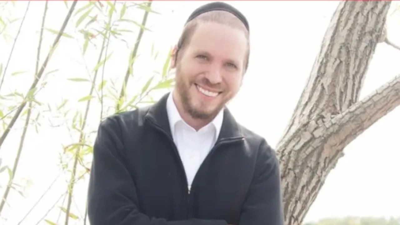 En la imagen, Nuchem Yisrael Eber.