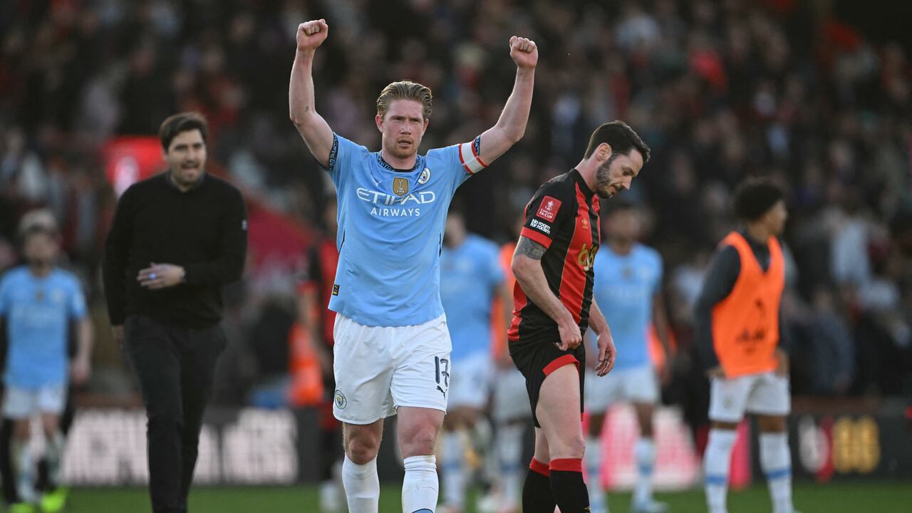 Manchester City remontó y avanzó a las semis de la FA Cup.