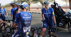 Equipo Deceuninck-QuickStep en el Tour UAE. Foto: @deceuninck_qst - Twitter oficial