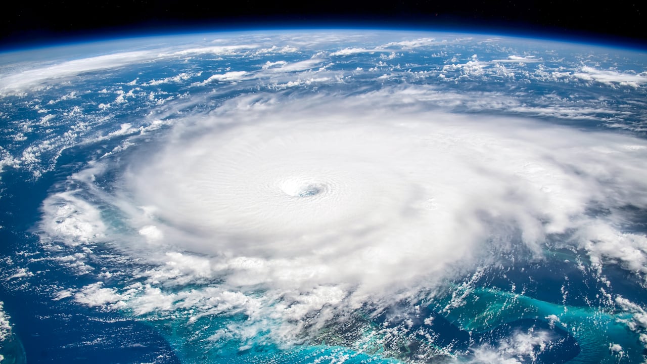 La NASA brinda fotos satelitales en las que se puede apreciar el poder de una tormenta o huracán.