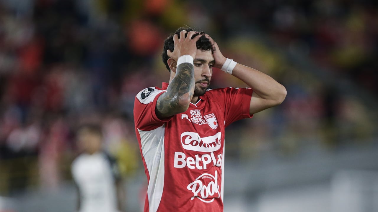 Nahuel Bustos, delantero argentino de Independiente Santa Fe.