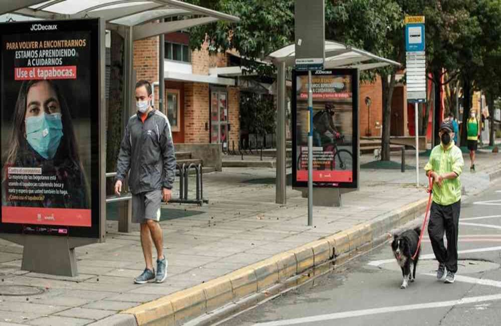 Ciudadanos se ejercitan trotando. Foto Karen Salamanca SEMANA