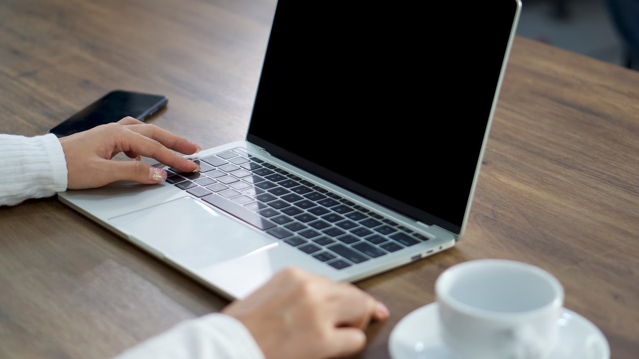 El apagado repentino con carga restante es un fallo más común de lo que parece.