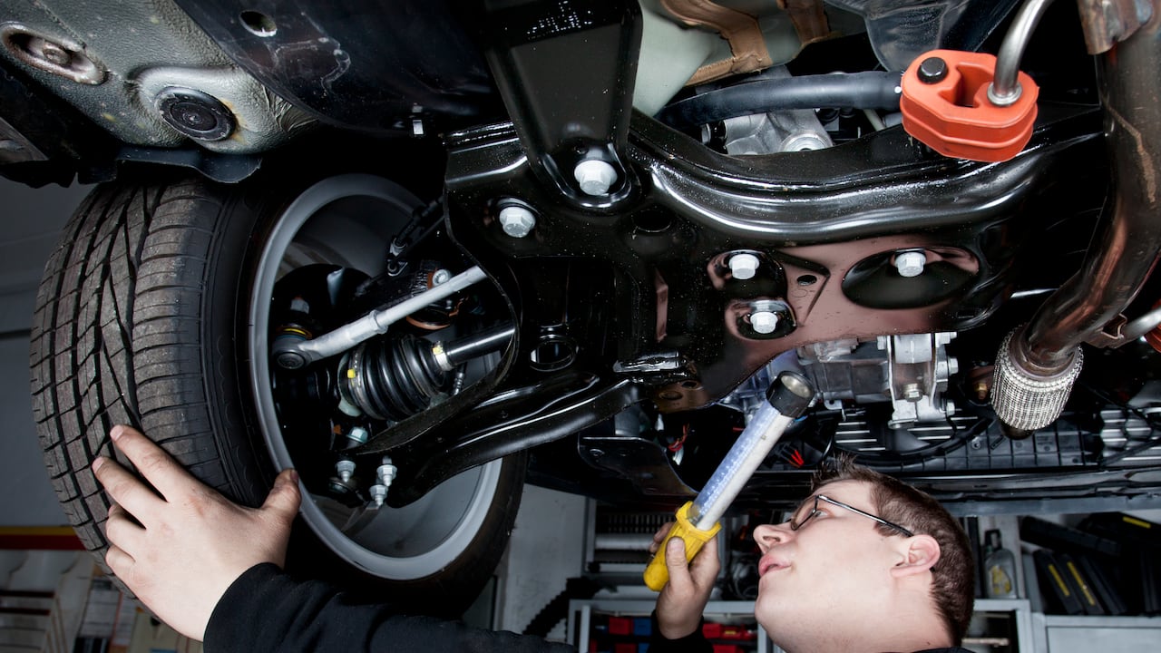 Los amortiguadores le brindan seguridad al carro.