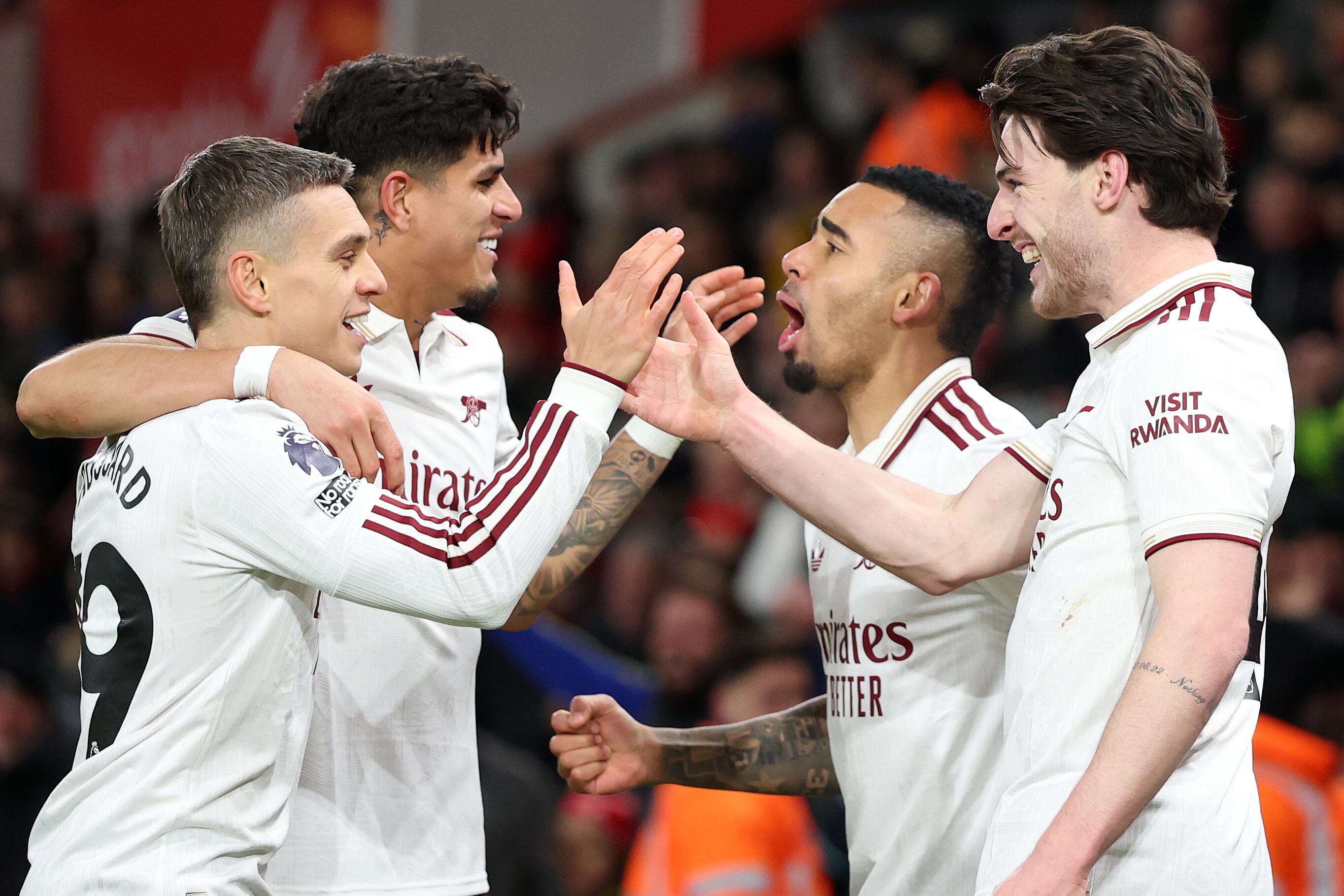 Jugadores de Arsenal celebran la victoria ante Bournemouth.