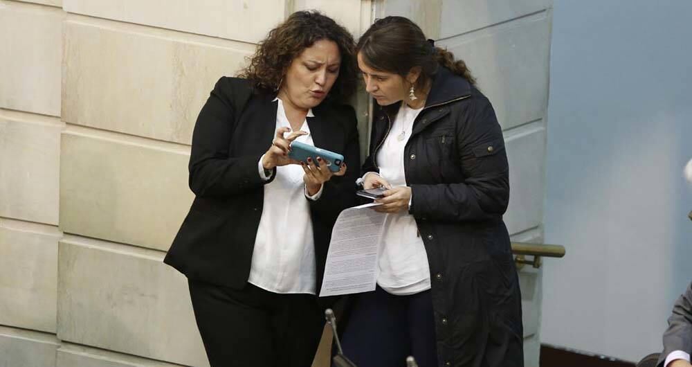 Angélica Lozano y Paloma Valencia, dos senadoras que impulsaron la ley. 