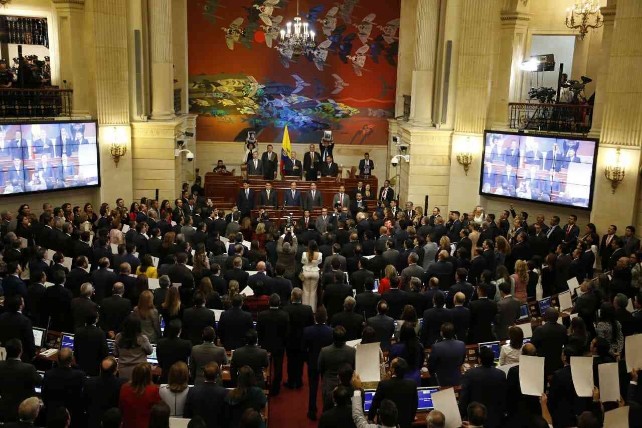El proyecto de ley para institucionalizar el Día sin IVA fue presentado por el Centro Democrático.