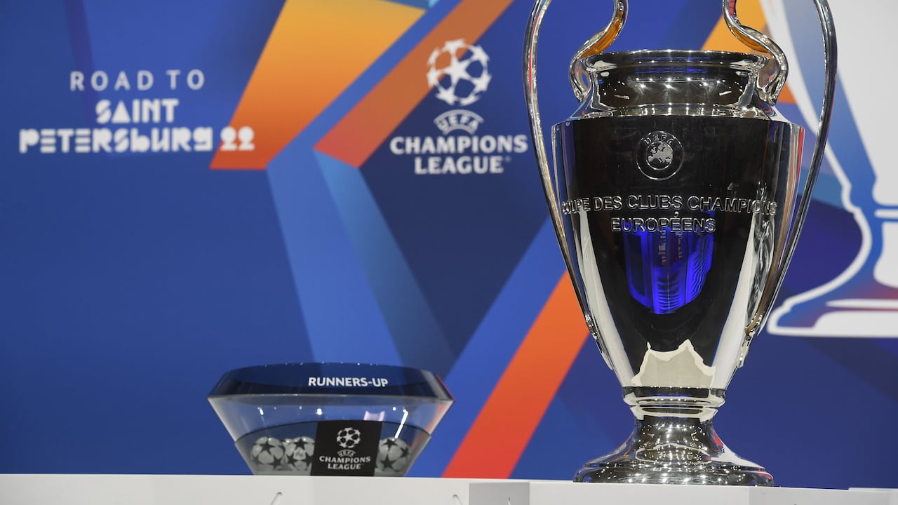 En polémica terminó el sorteo de los octavos de final de la UEFA Champions League.