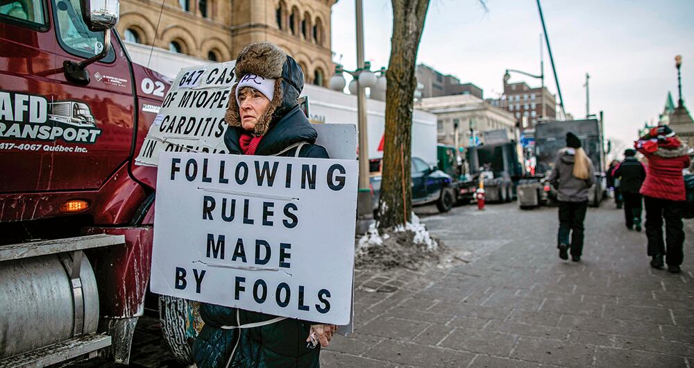 Las protestas exigen el fin de las medidas contra la pandemia.