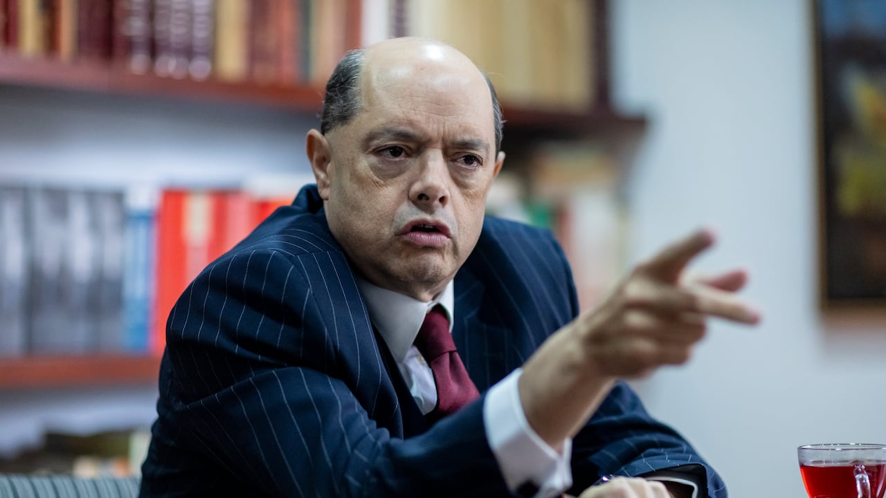 La Fiscalía General de la Nación archivó definitivamente la indagación penal contra Enrique Vargas Lleras y otros directivos de la Cámara de Comercio de Bogotá.