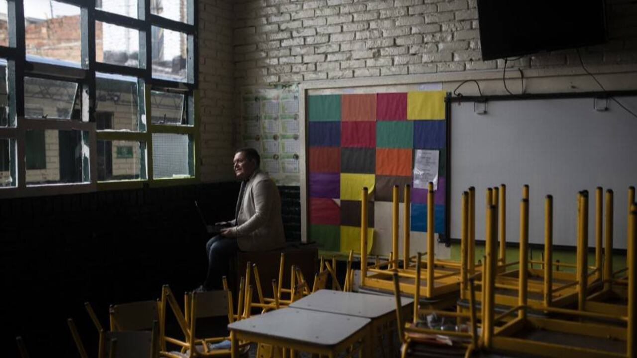Ante esto, diferentes sectores entre académicos, padres de familia y hasta políticos, han manifestado su posición respecto al regreso a clases, teniendo en cuenta que la pandemia del coronavirus aún está presente.