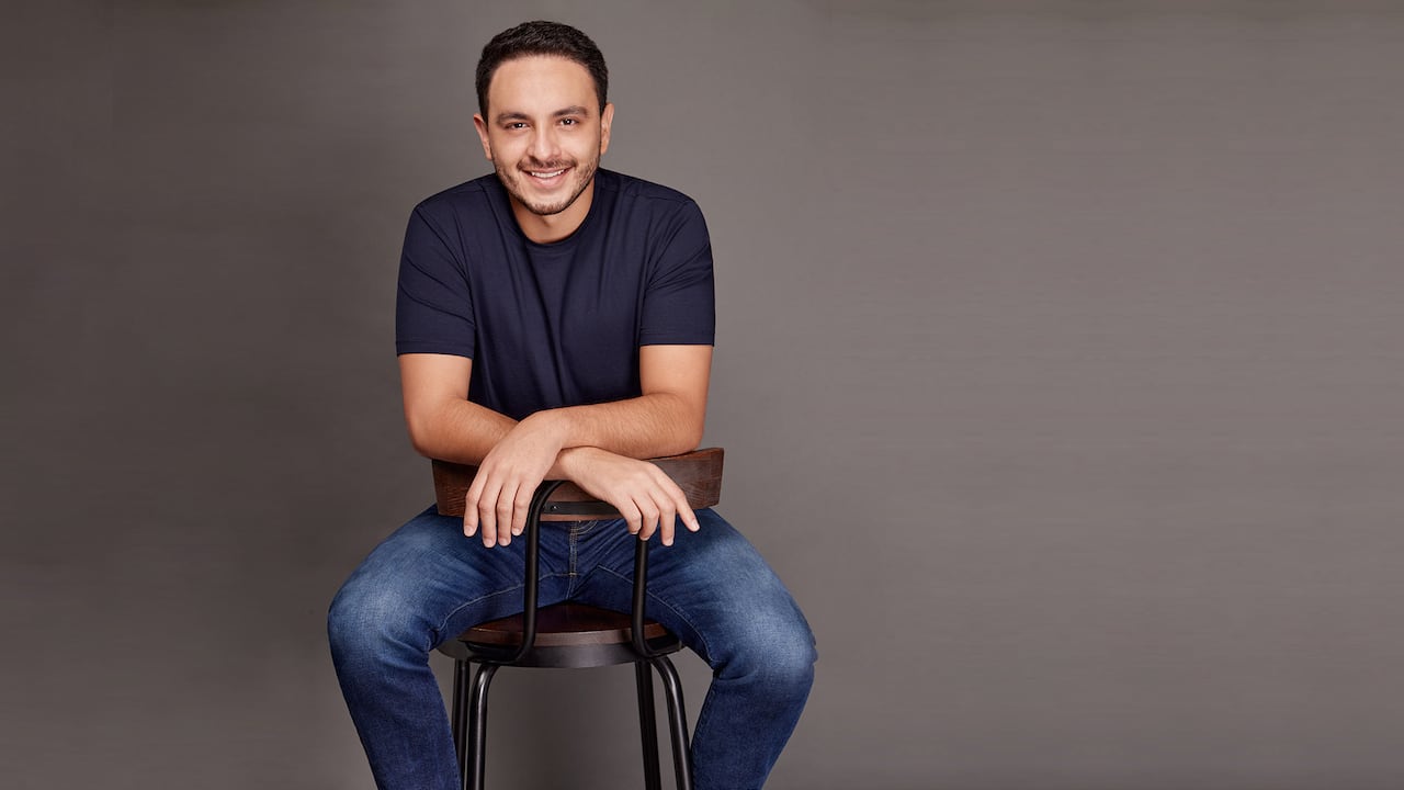 Julián Melo, CEO y cofundador de UBITS, explicó como fue el proceso de incorporar la inteligencia artificial a su plataforma de aprendizaje.