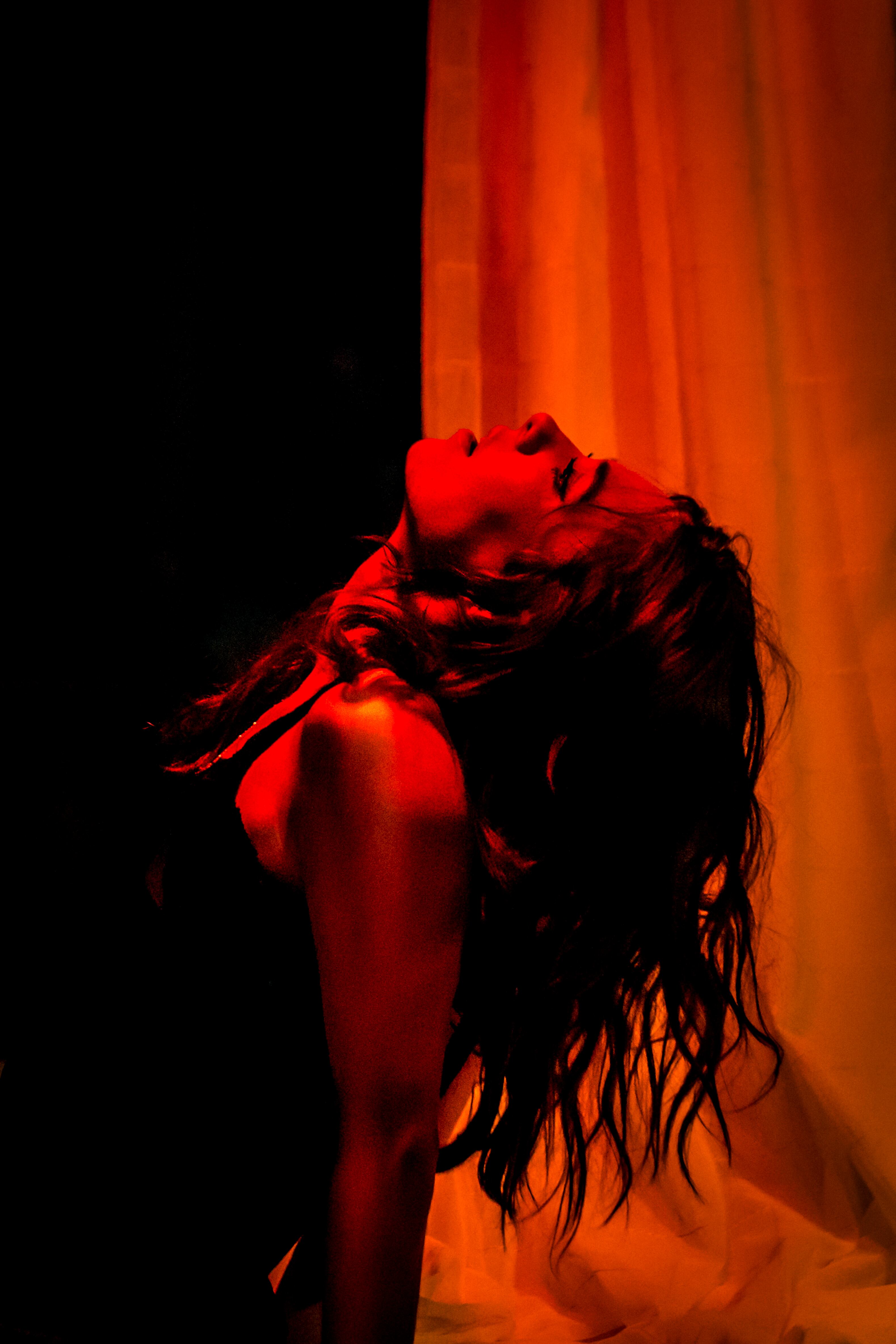 Vanessa Kirby en 'Un tranvía llamado deseo' de Tennessee Williams, bajo la dirección de Benedict Andrews en The Young Vic Theatre. Foto: Johan Persson