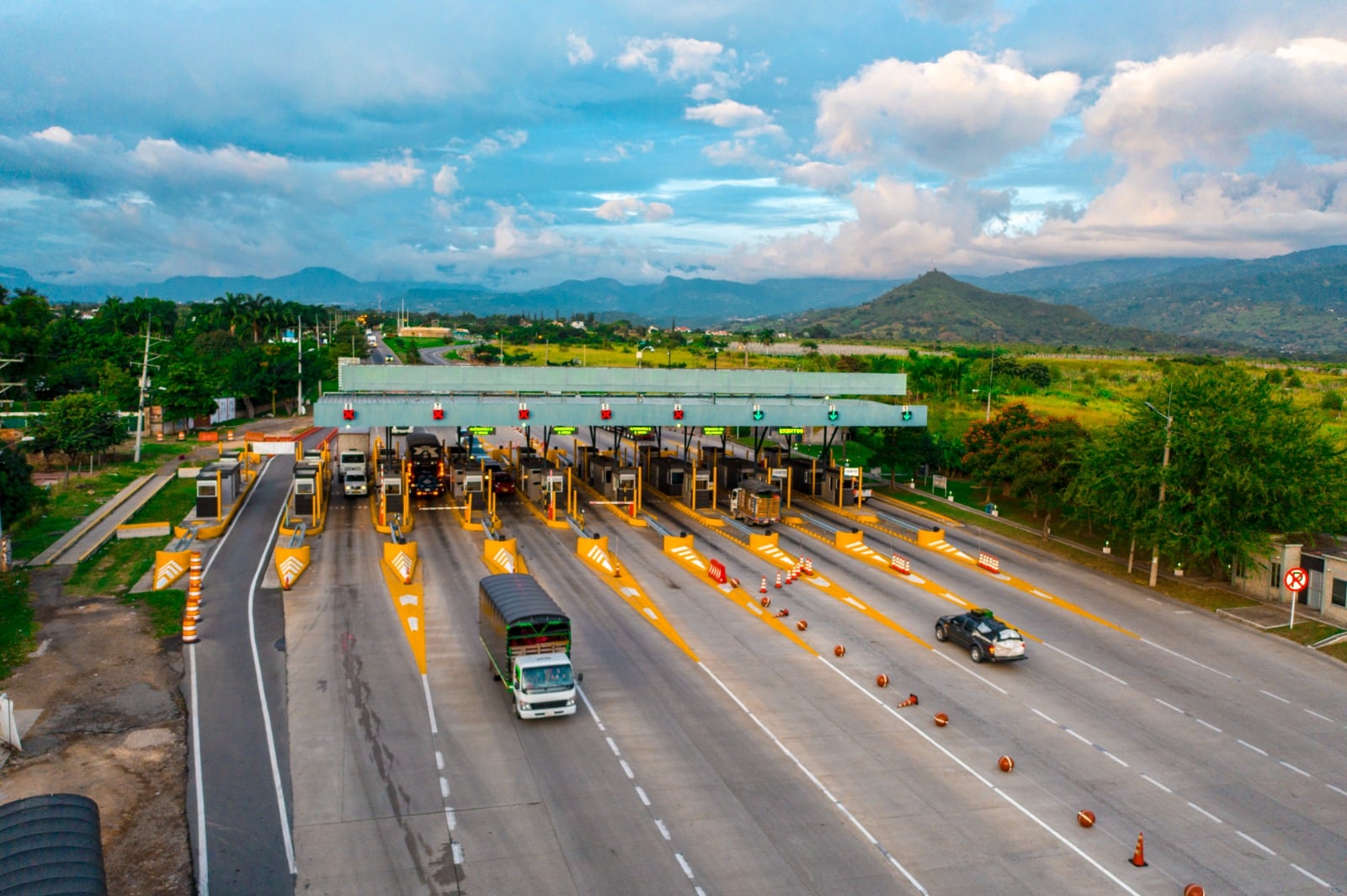 En Colombia existen 180 peajes, 164 se pueden pagar con pago electrónico como Flypass.