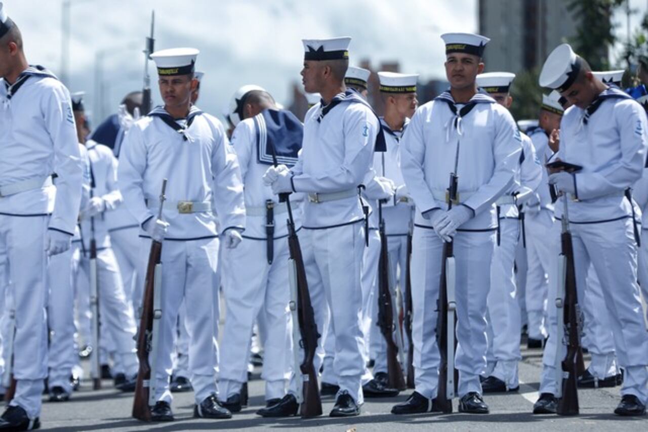 Desfile militar en Bogotá. Día de la Independencia.
