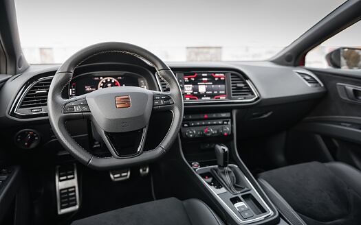 Las ventas de Seat, aunque fueron positivas, mostraron una disminución en el primer semestre de 2025.