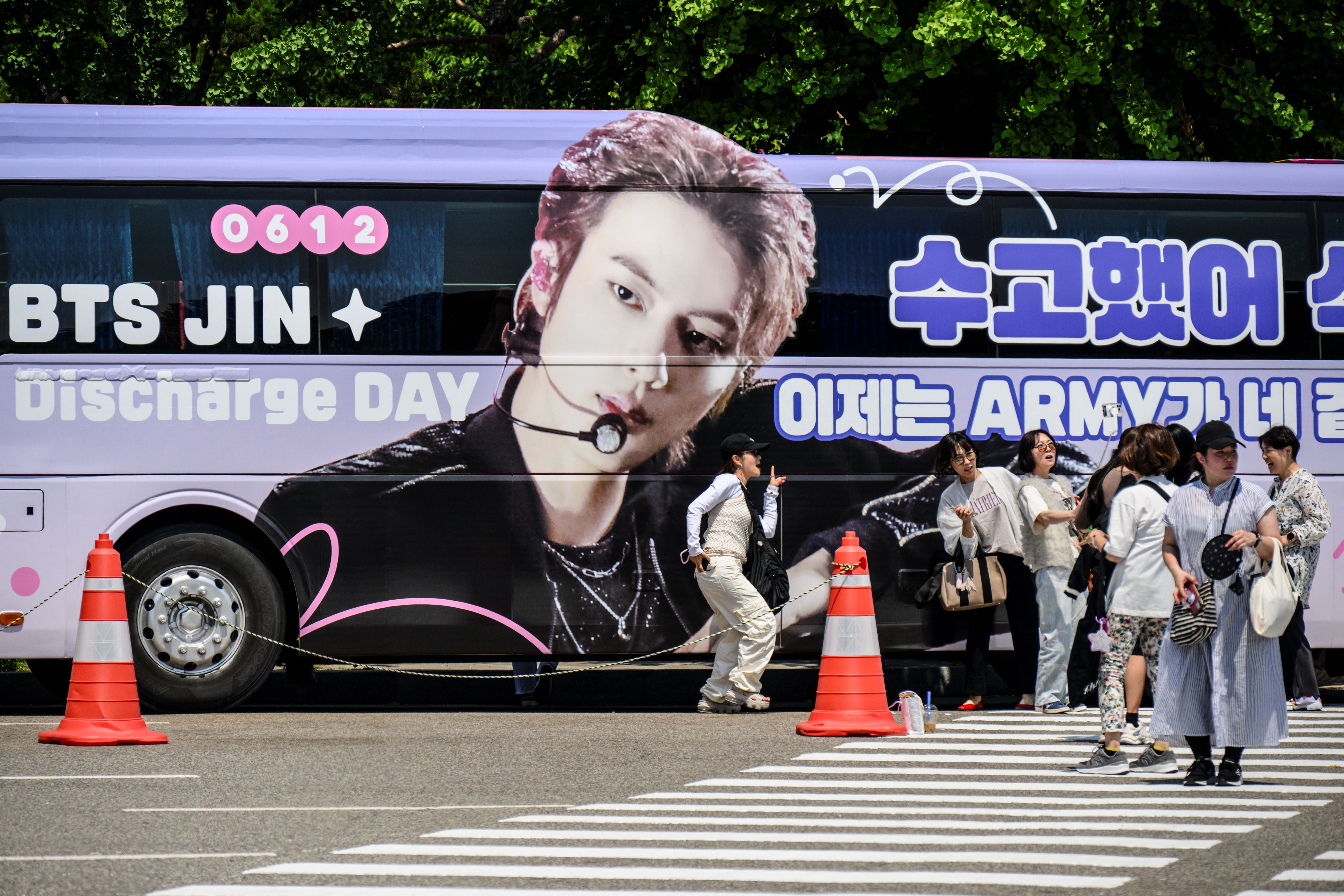 Un regreso triunfal. Así fue el primer show de Jin, de BTS, tras terminar su servicio militar