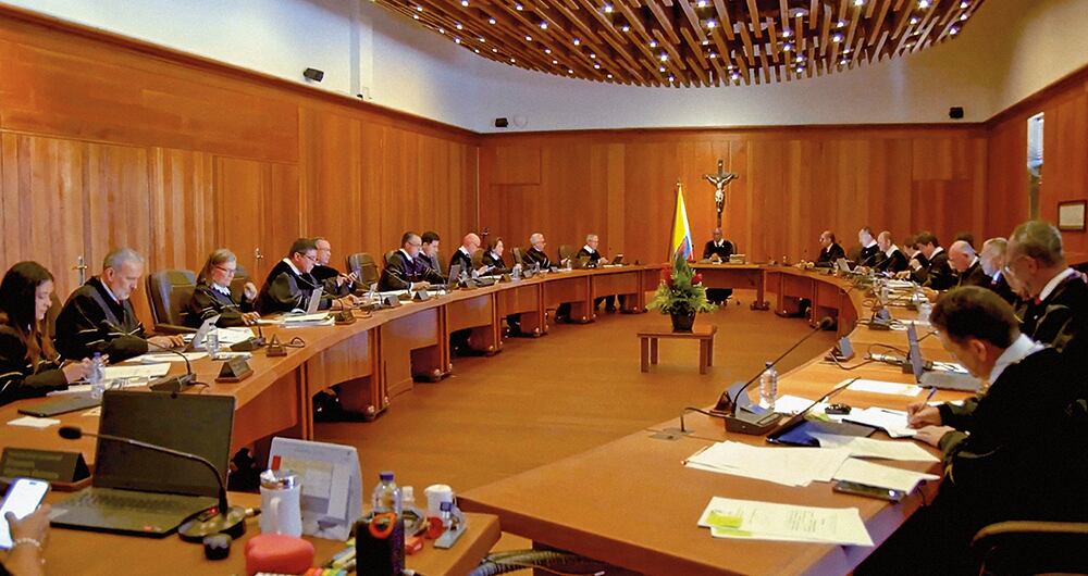 Los magistrados estarían sufriendo peligrosos seguimientos.