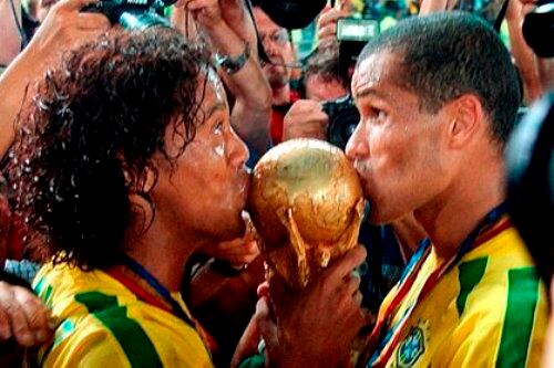 Brasil terminó siendo el campeón del Mundial 2002, al cual Argentina llegó como favorito.