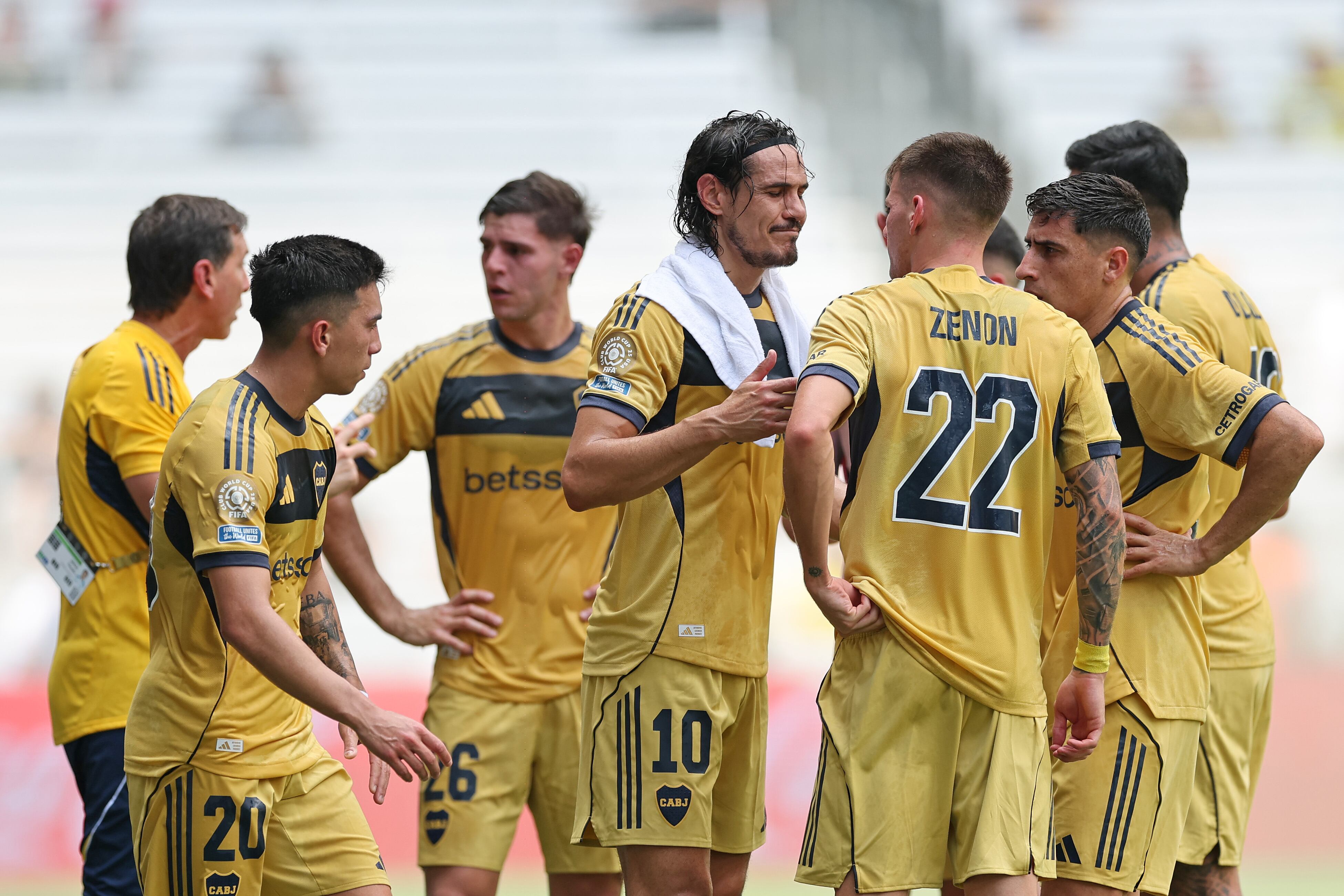 NASHVILLE, TENNESSEE - JUNE 24: Players of CA Boca Juniors participate in a hyrdration break during the FIFA Club World Cup 2025 group C match between Auckland City FC and CA Boca Juniors at GEODIS Park on June 24, 2025 in Nashville, Tennessee. (Photo by Patrick Smith - FIFA/FIFA via Getty Images)