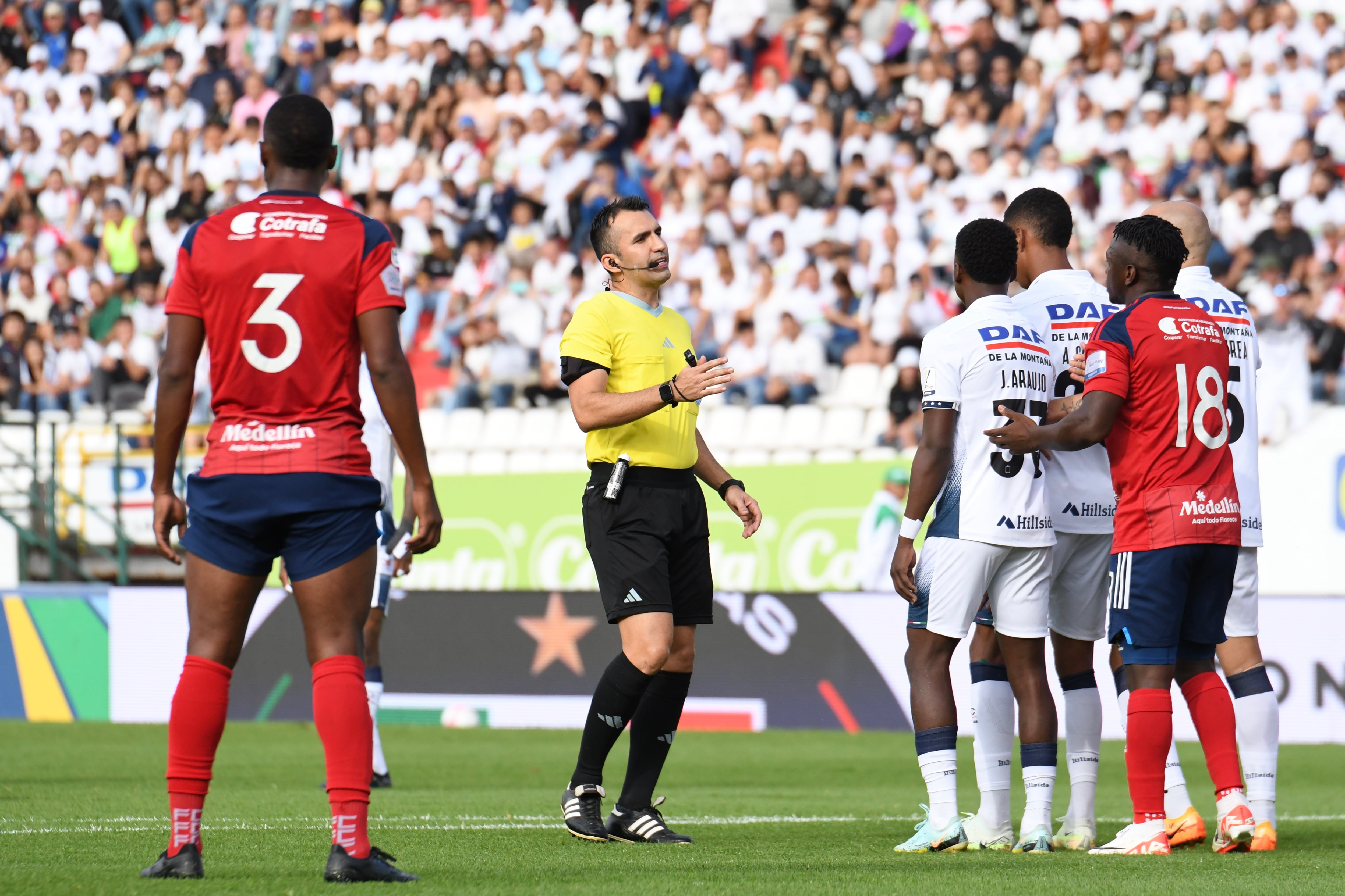 MANIZALES, octubre 01 de 2023. En el estadio Palogrande, el Once Caldas de Manizales se enfrenta al Deportivo Independiente Medellín, en un juego por la fecha 15 de la Liga Colombiana II.