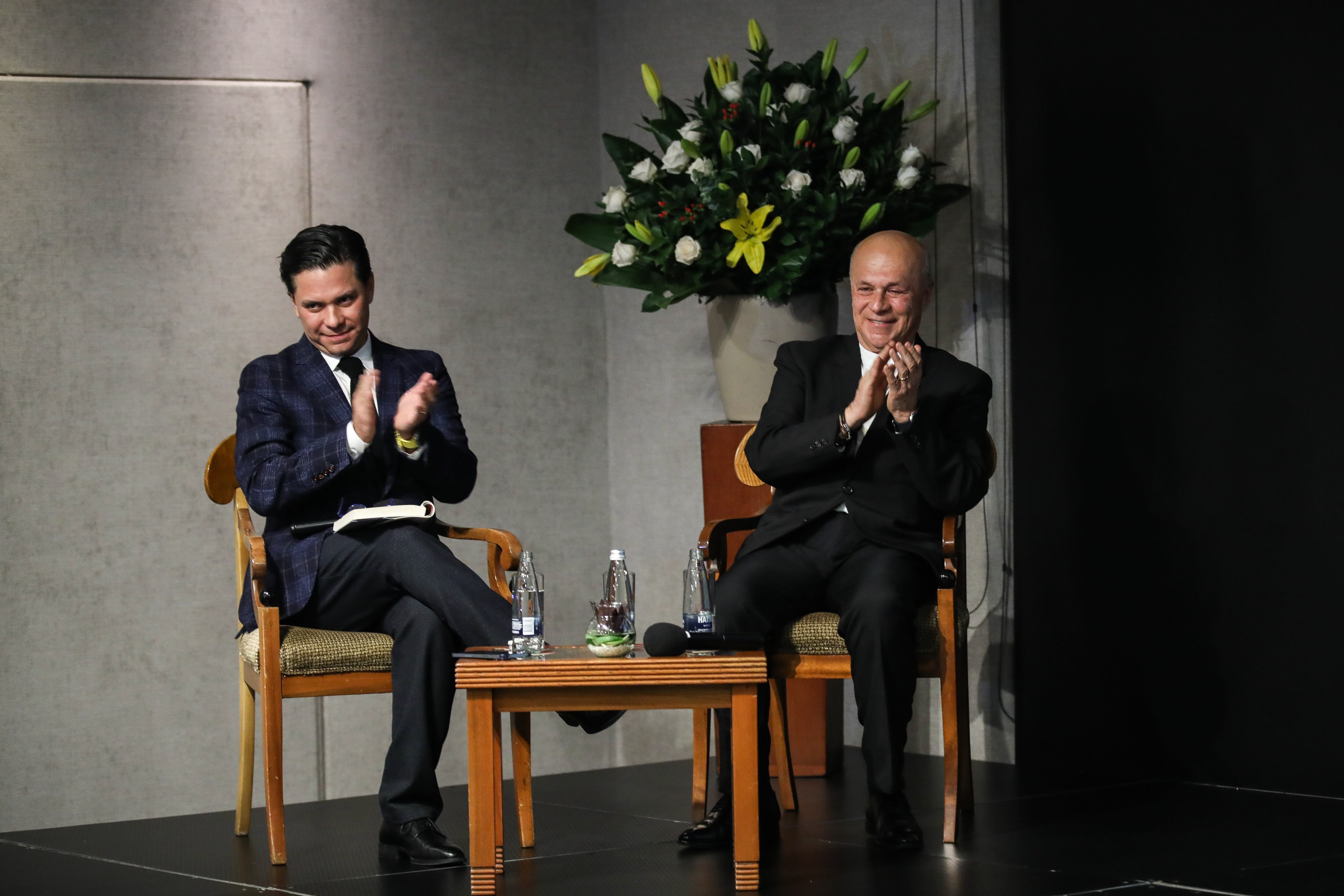 Lanzamiento libro Luis Antonio Vélez