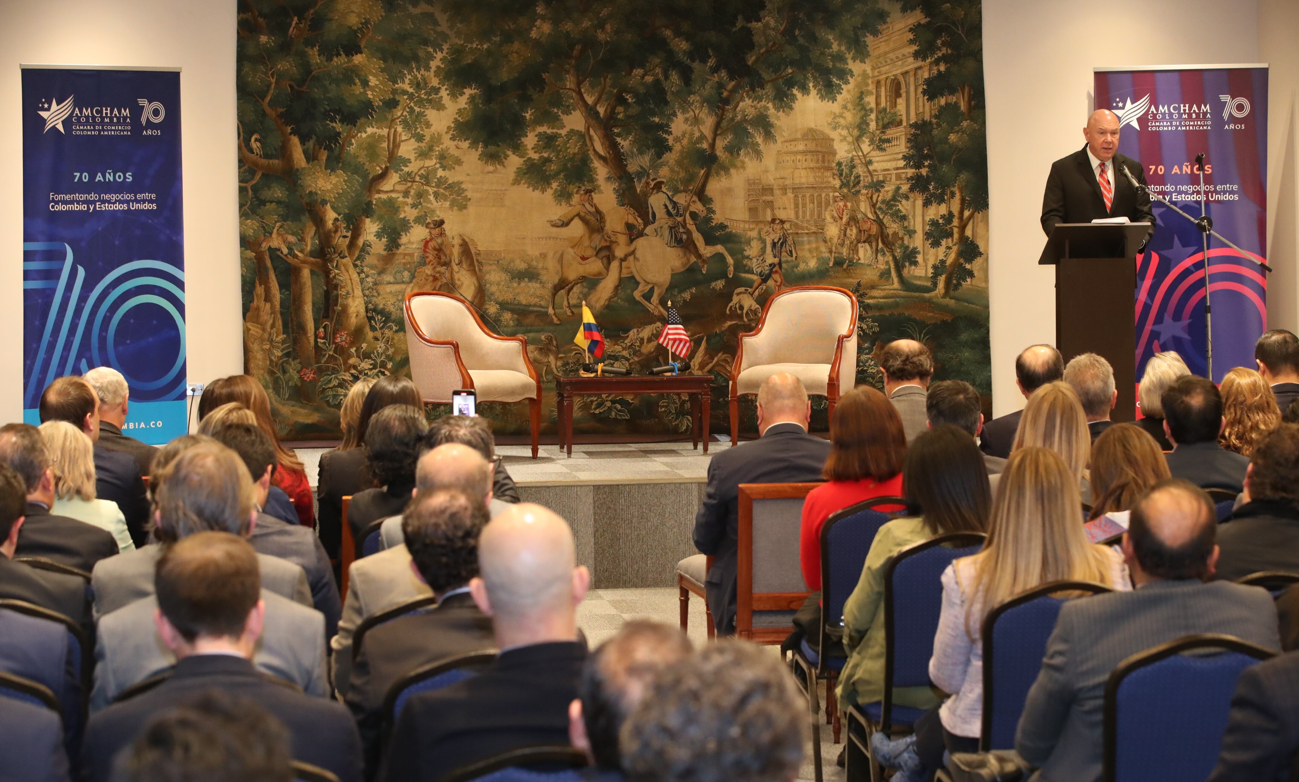 conversación del señor Embajador (e) de los Estados Unidos