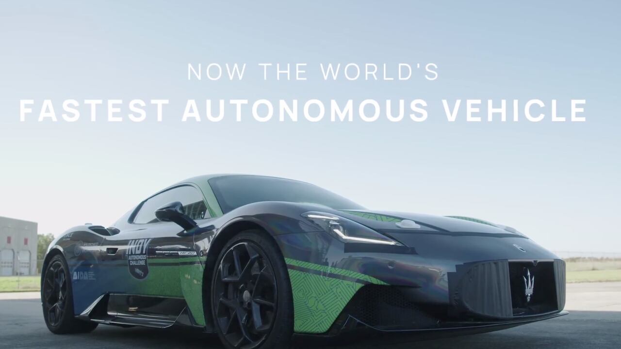 El Maserati MC20 logró un nuevo récord de velocidad en conducción autónoma.