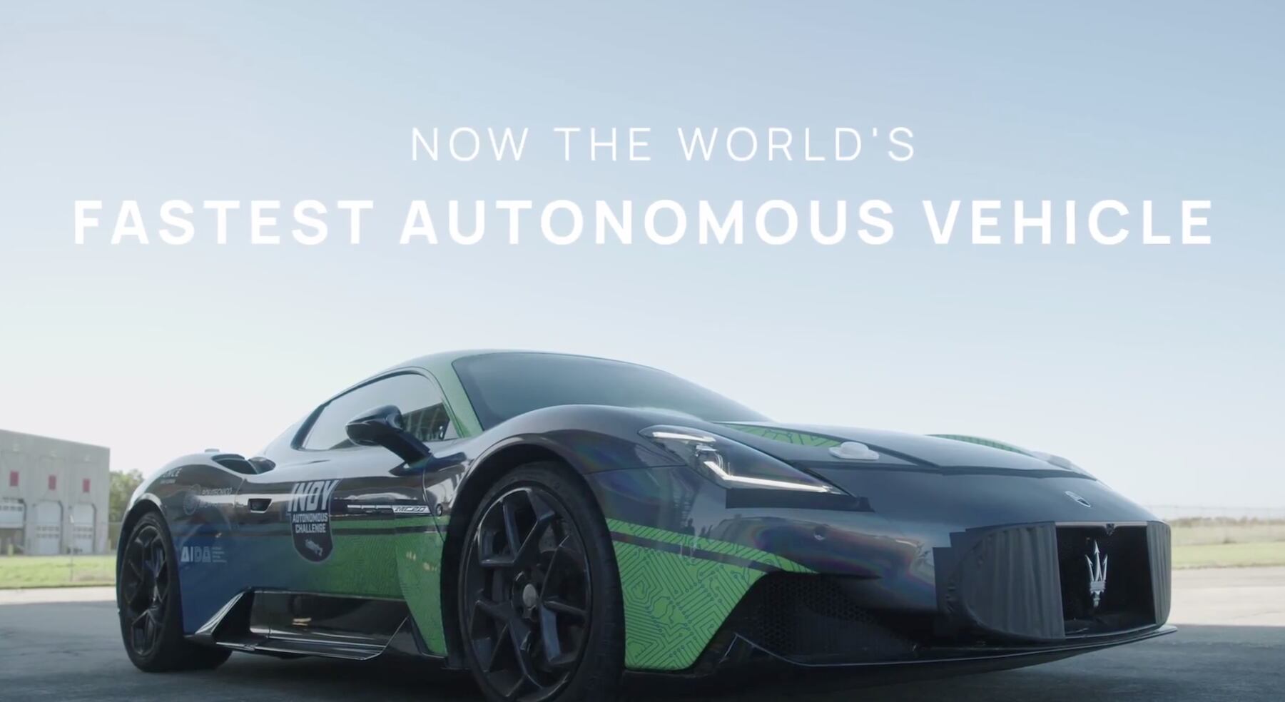 El Maserati MC20 logró un nuevo récord de velocidad en conducción autónoma.