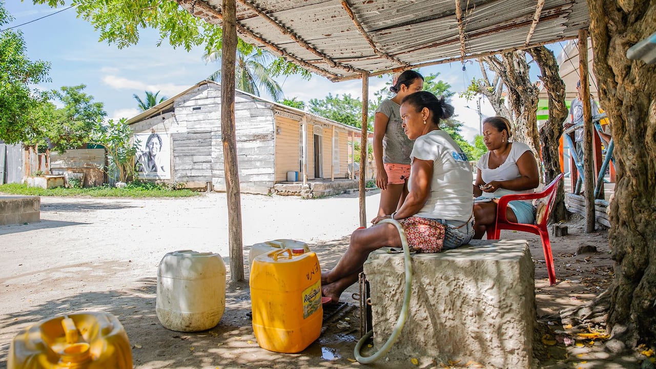 En Cartagena, la población urbana tiene una cobertura en suministro de agua potable del 95,3 por ciento, mientras la zona rural solo tiene el 4,6 por ciento.