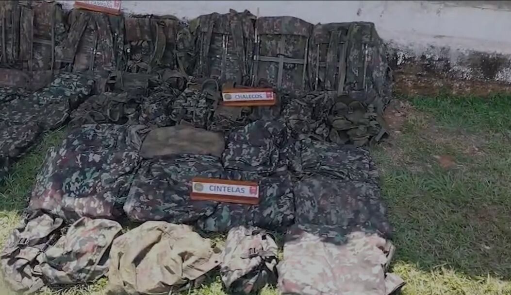 Además, reportaron la recuperación de prendas y elementos de intendencia que eran de uso privativo de las fuerzas militares