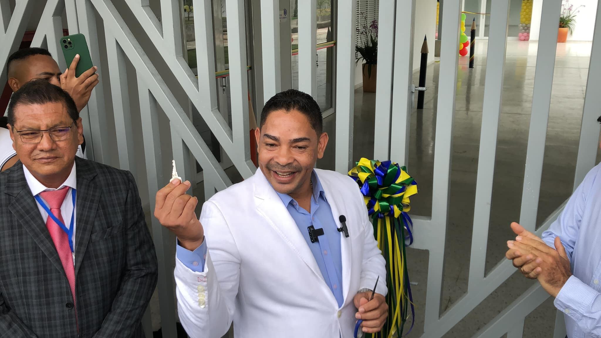 El alcalde de Villa Rica, Roller Escobar Gómez.