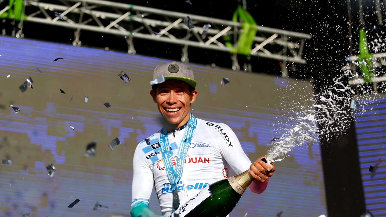 Miguel Ángel López ganador de la etapa 5.