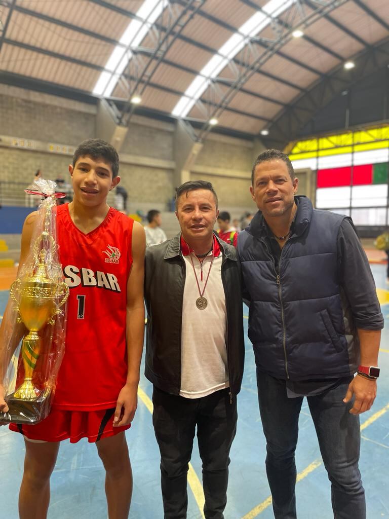 Adrián Córdoba, promesa del baloncesto colombiano